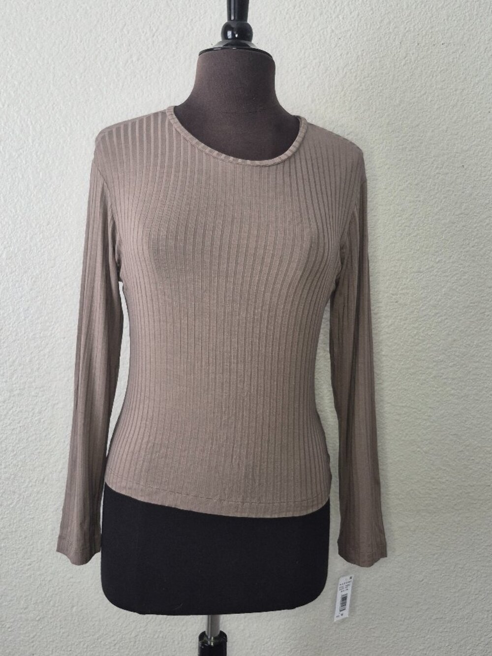 Natori Ribbed Long Sleeve Top Womens Medium Taupe Knit Crewneck Top NWT